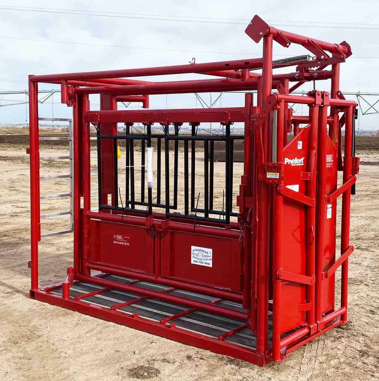 The Equalizer Side Exit Cattle Squeeze Chute w/  Manual Headgate & Aluminum Sliding Tailgate